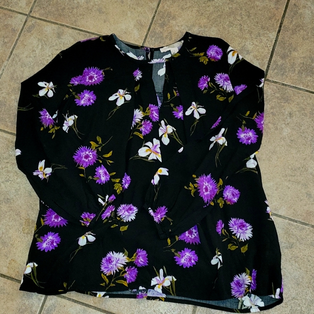 Like New! Women's blouse in great condition